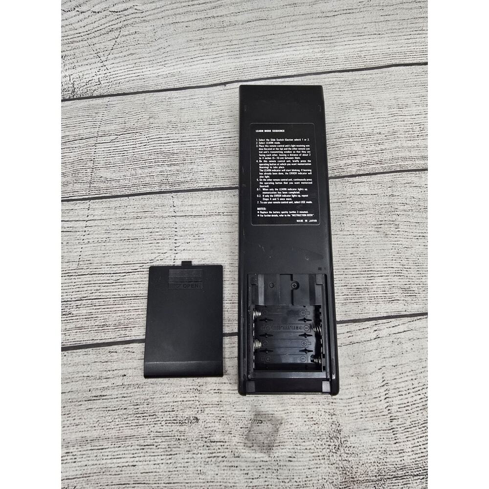 JVC Programmable Remote RM-SR777 NO BATTERIES - Picture 2 of 3